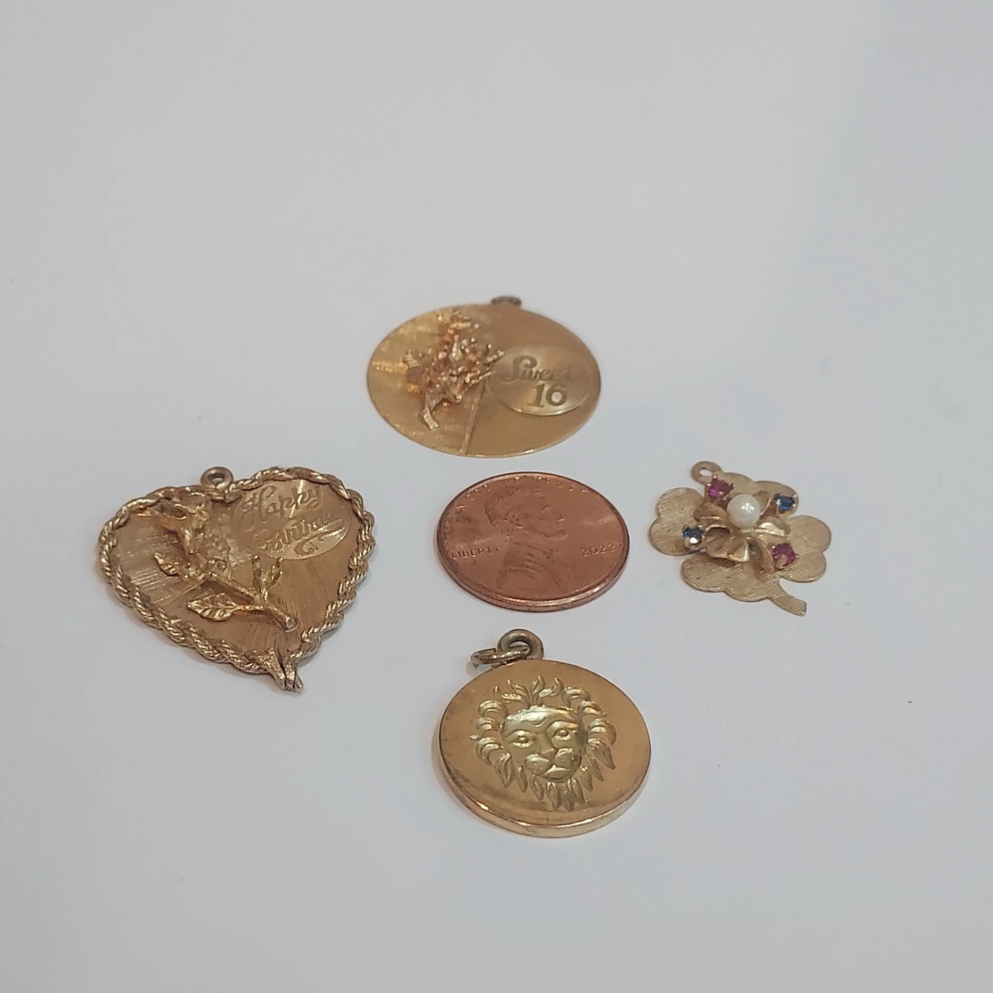 14K Gold Charm Lot - Image 2