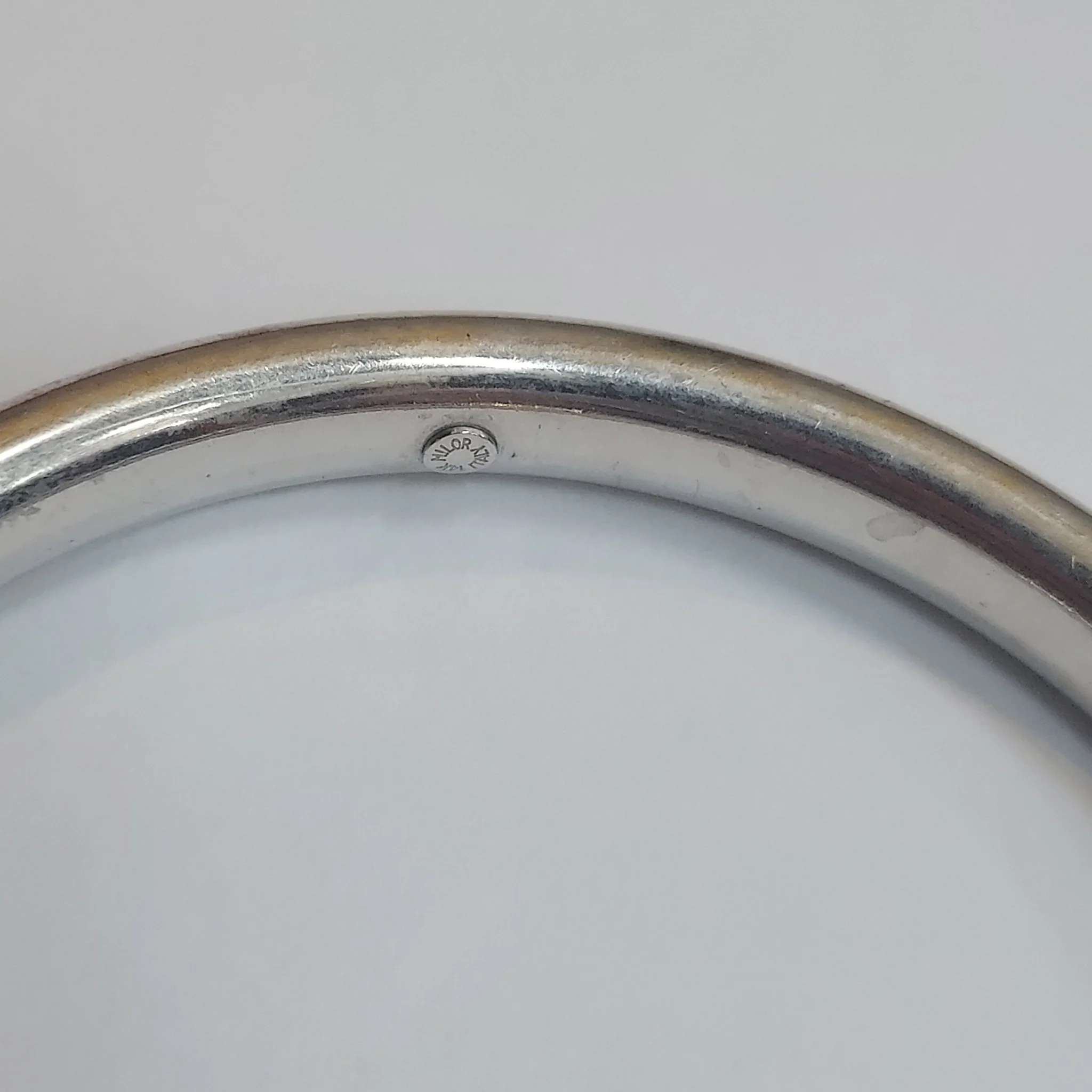 14K White Gold Bangle - Image 3