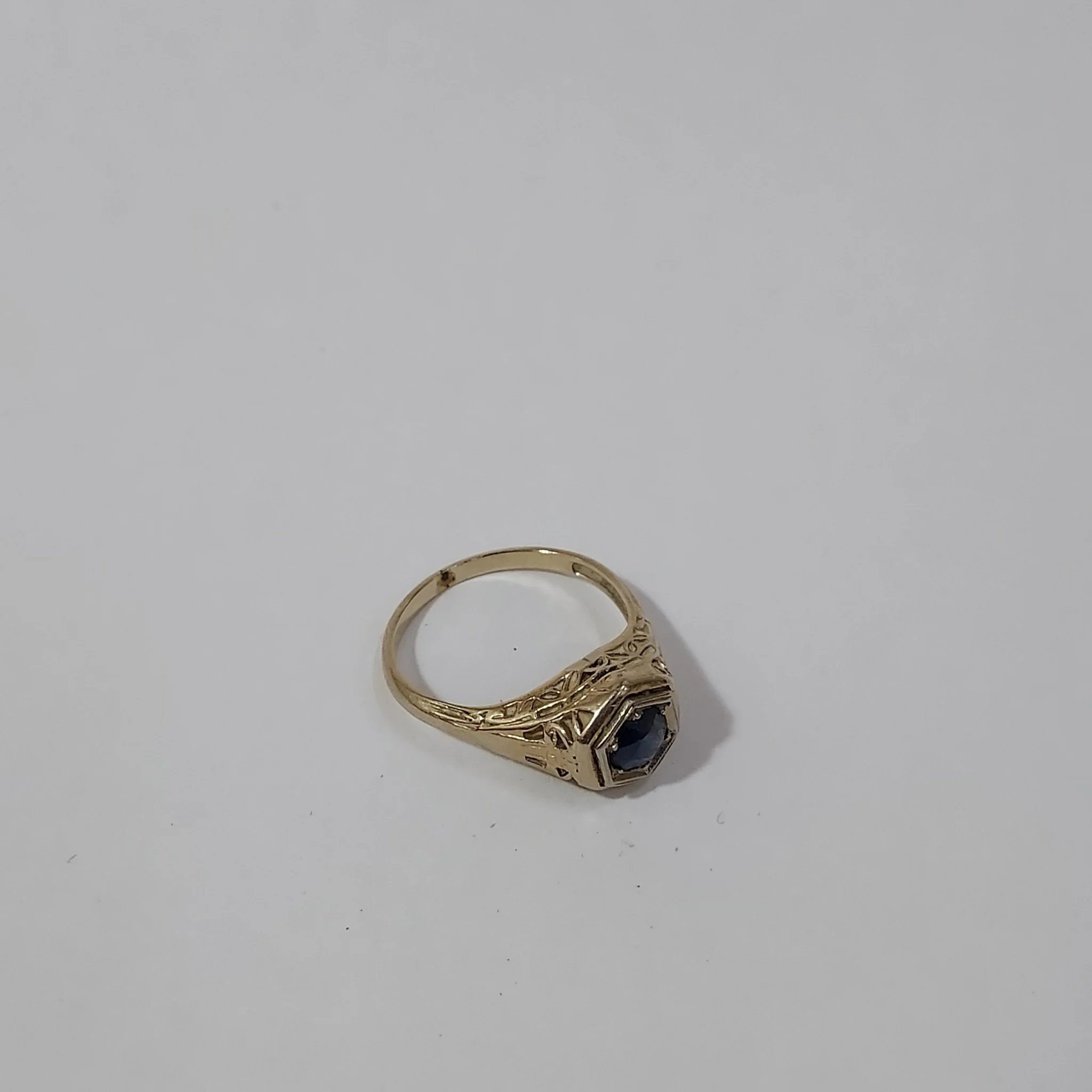 14K Gold & Sapphire Ring