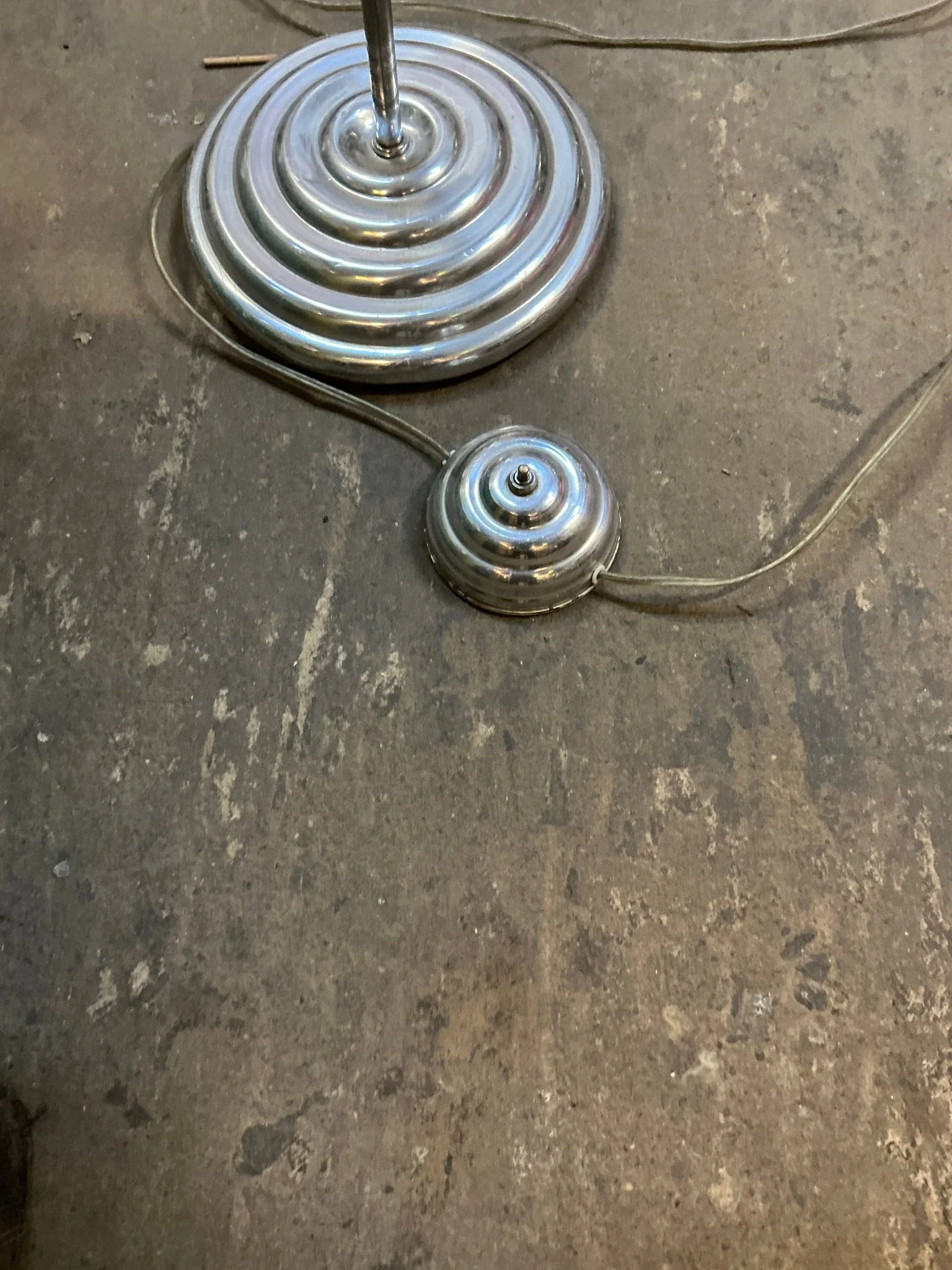 Mid Century “Shell” shade light - Image 5