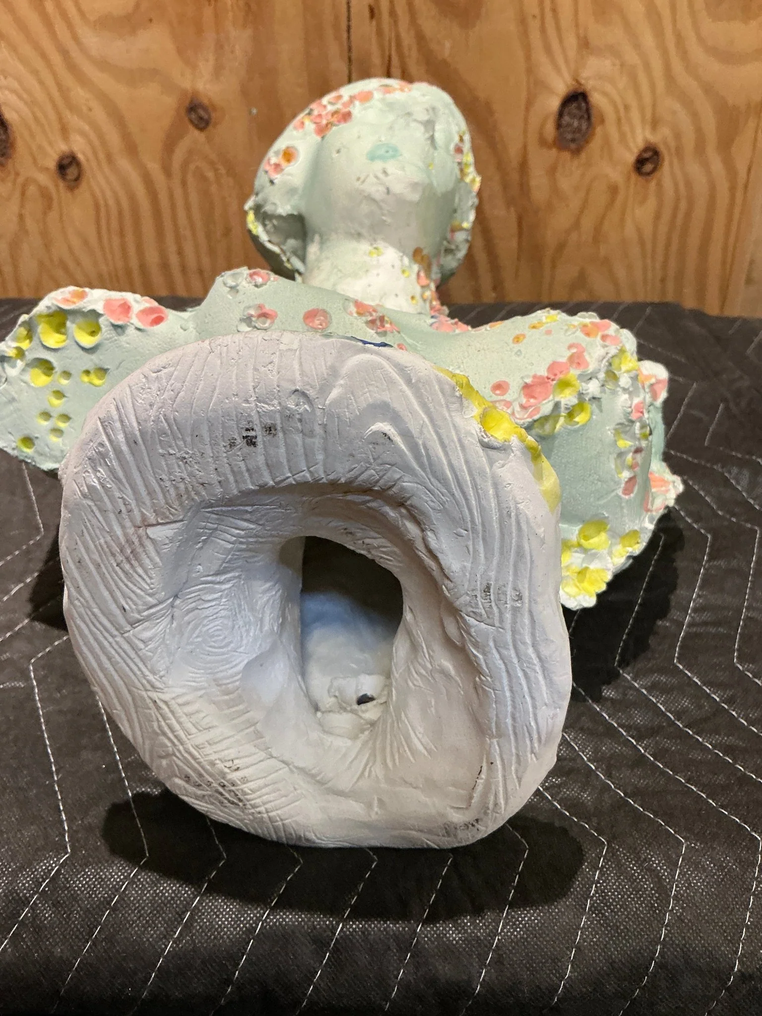 Modern ceramic sculpture - Image 6