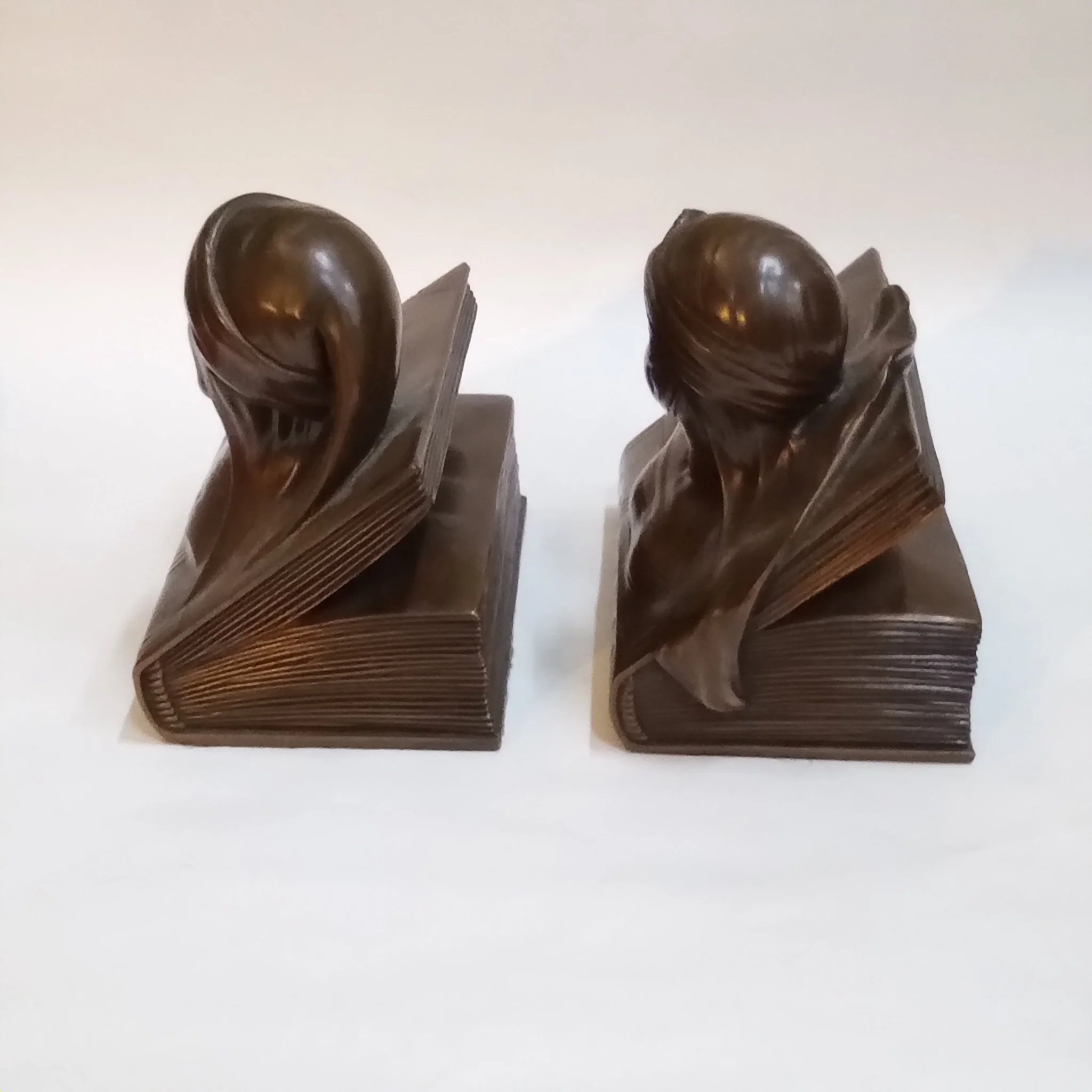 Jennings Brothers Vintage Bronze Dante & Beatrice Bookends - Image 4