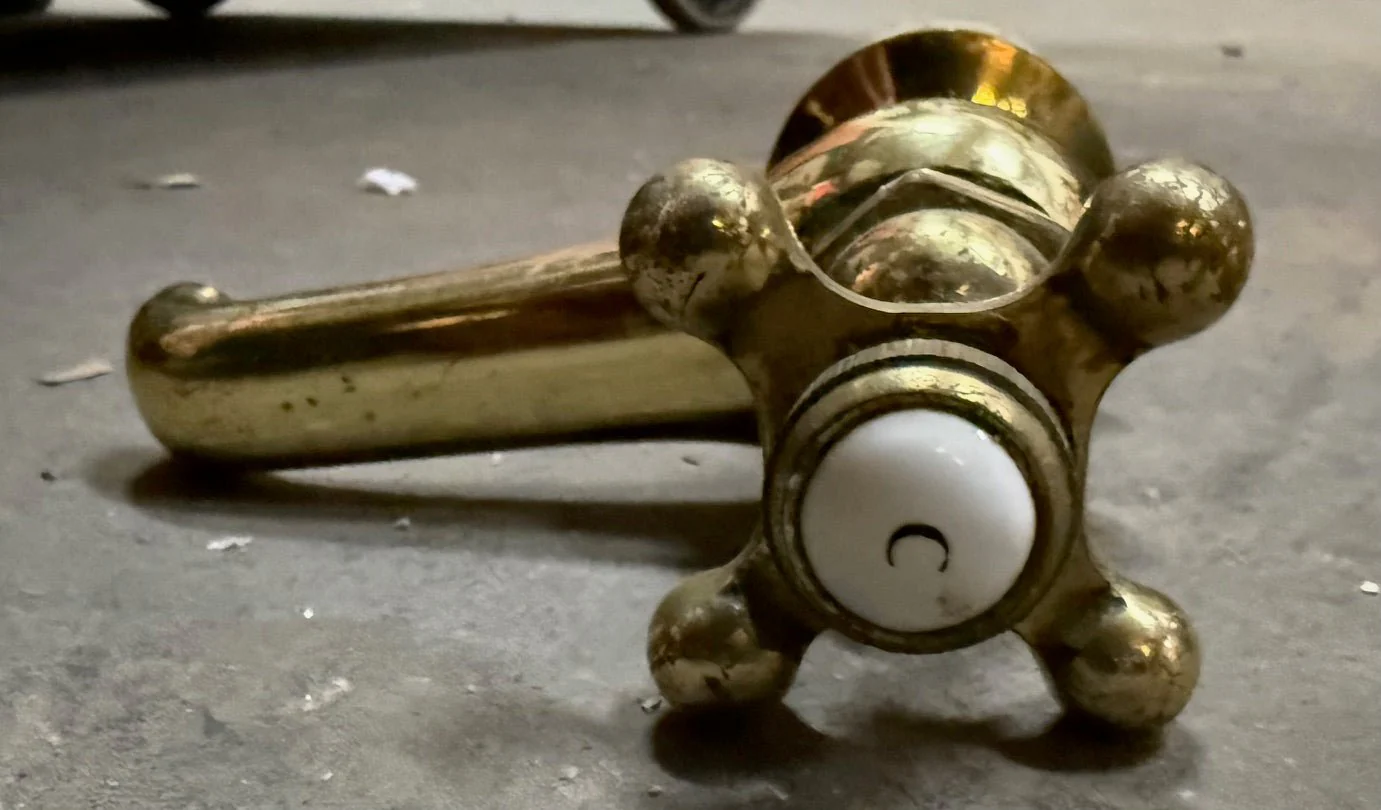 Antique Brass Faucet Bathroom Sink - Image 2