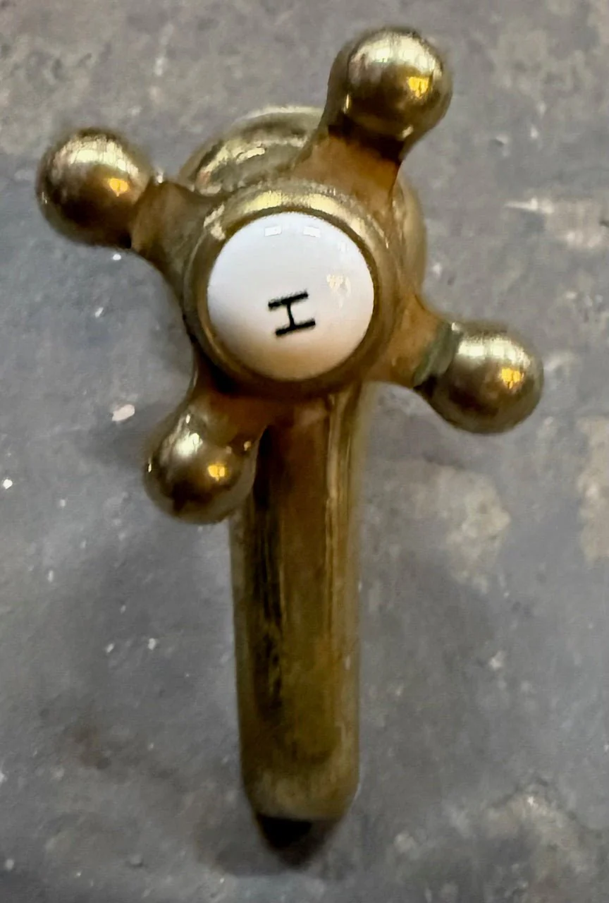 Antique Brass Faucet Bathroom Sink - Image 3
