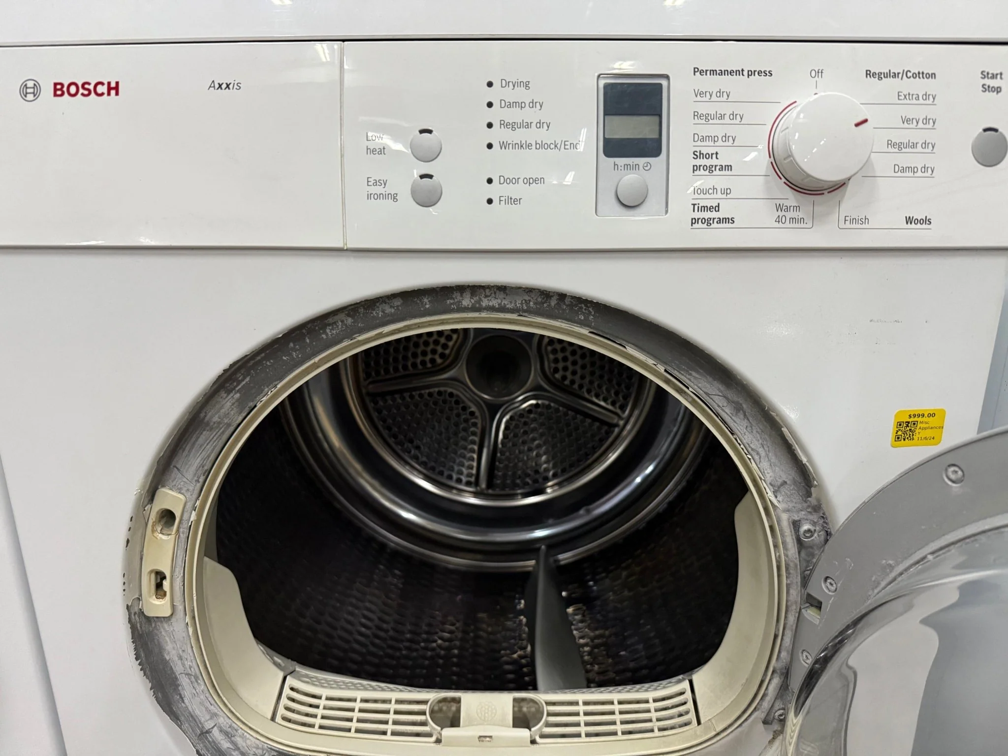 Bosch Axxis Dryer + 300 Series washer - Image 4