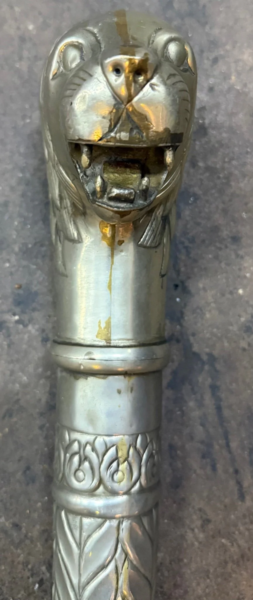 Theatrical lion head mace - Image 3