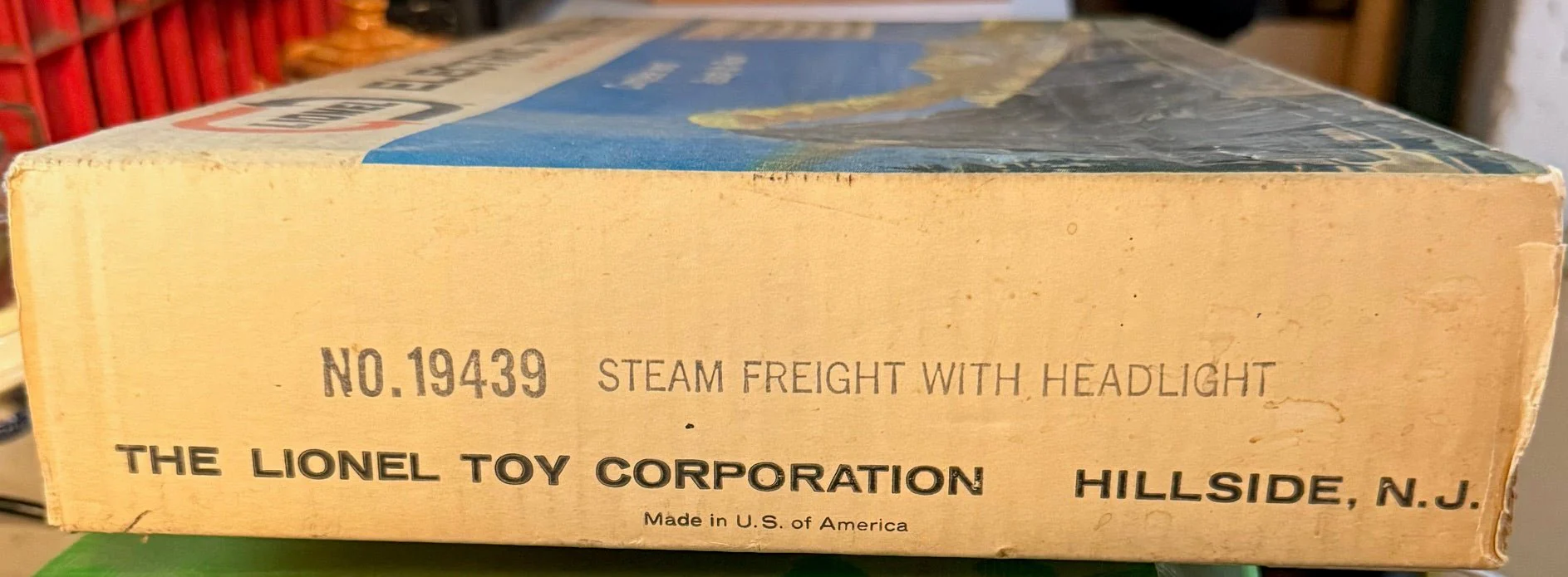 Vintage Lionel Electric Train Set 0-27 Gauge - Image 4